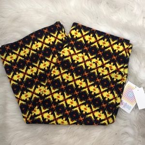 NWT Lularoe Cassie Skirt